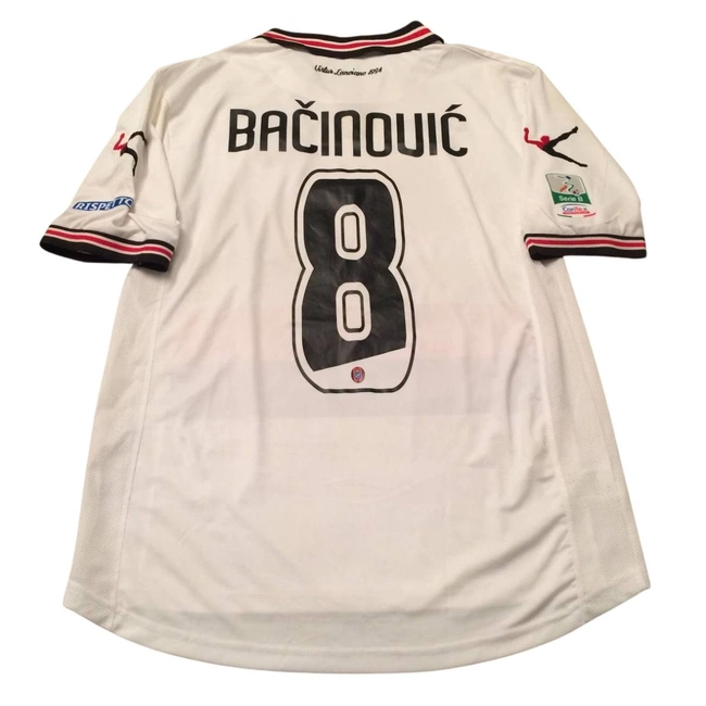 cover image of the auction item