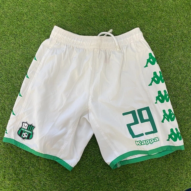 cover image of the auction item