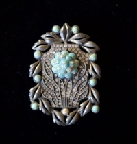 cover image of the auction item