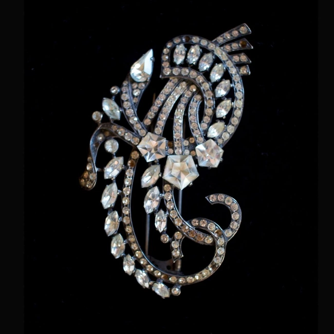 cover image of the auction item