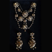 cover image of the auction item