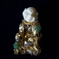 cover image of the auction item