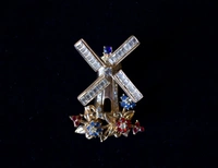 cover image of the auction item