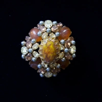 cover image of the auction item