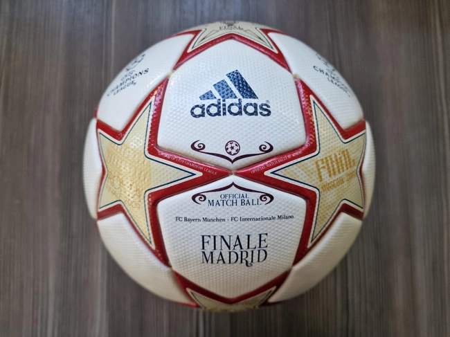 cover image of the auction item