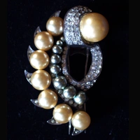 cover image of the auction item