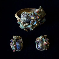 cover image of the auction item