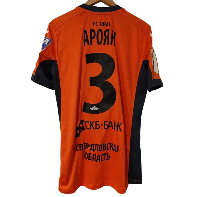 cover image of the auction item