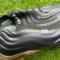 cover image of the auction item