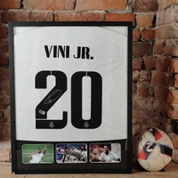 cover image of the auction item