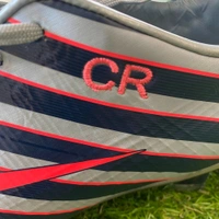 cover image of the auction item