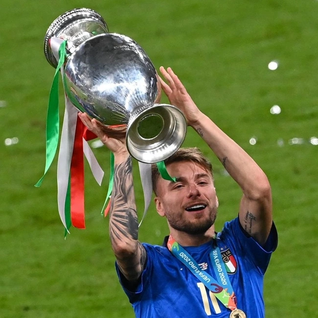 cover image of the auction item