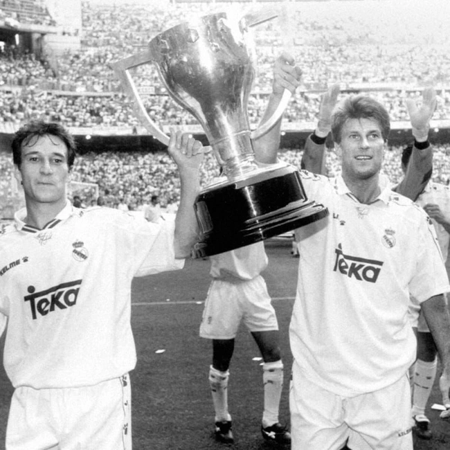 cover image of the auction item