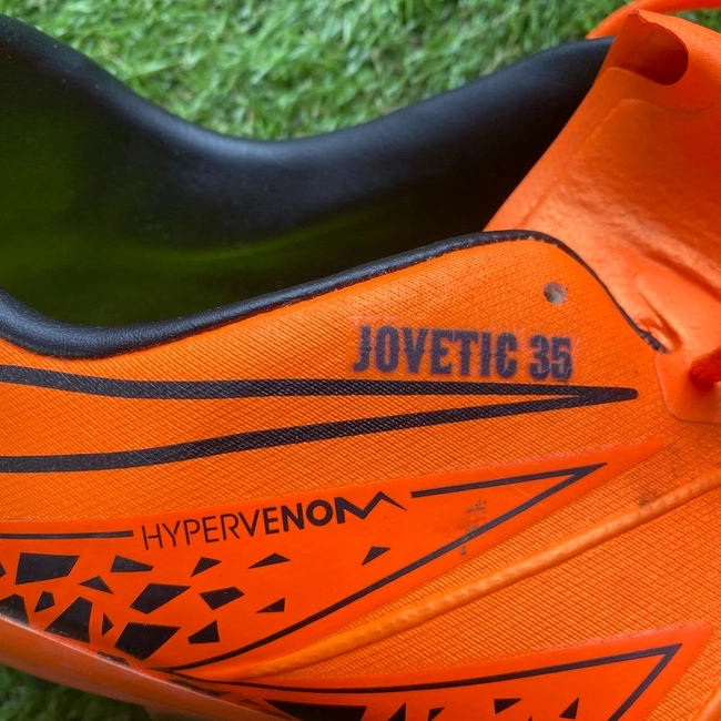 cover image of the auction item