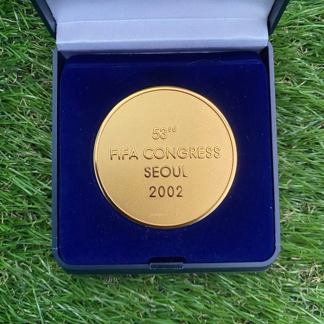 cover image of the auction item