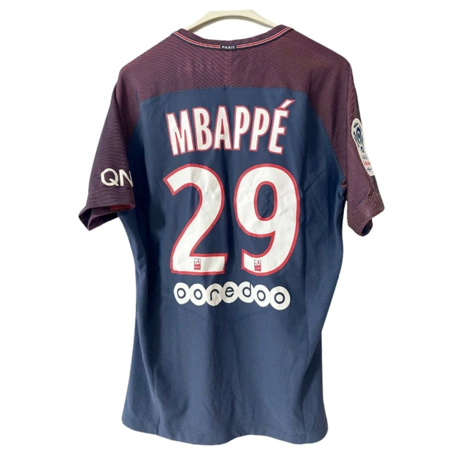 cover image of the auction item