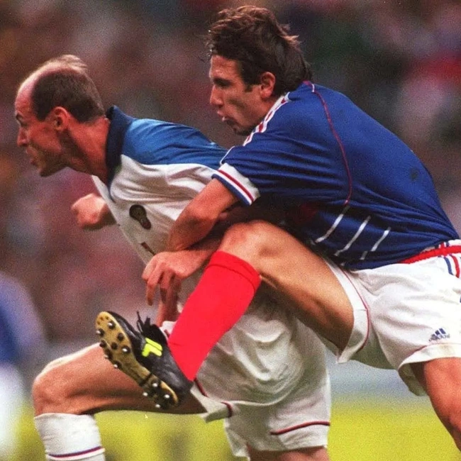 cover image of the auction item