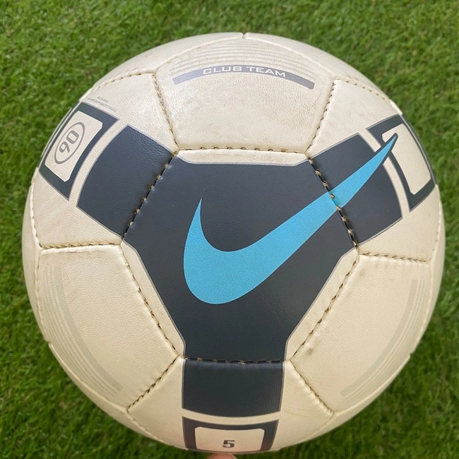 cover image of the auction item