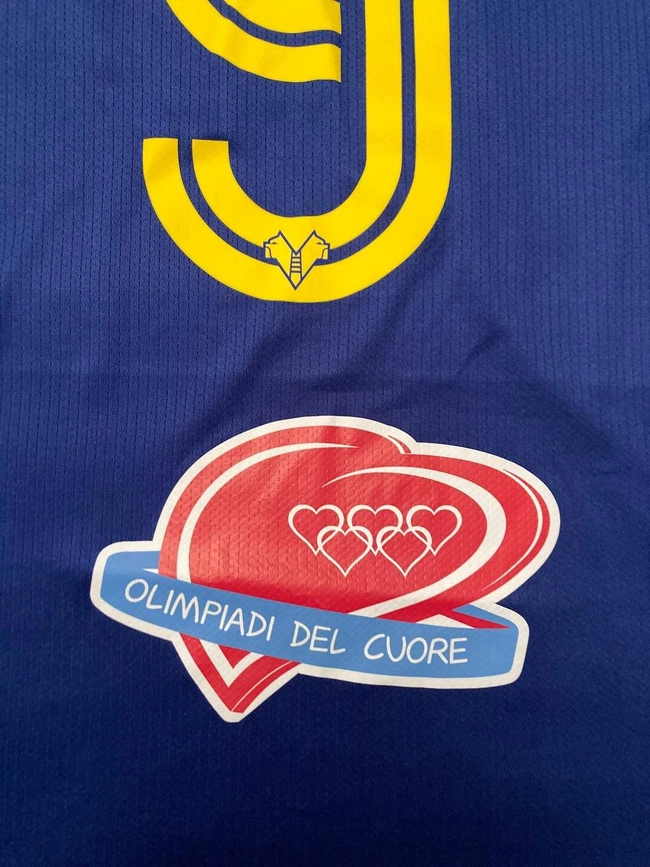 cover image of the auction item