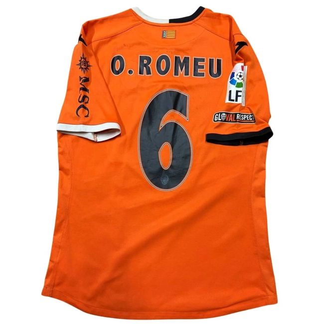 cover image of the auction item