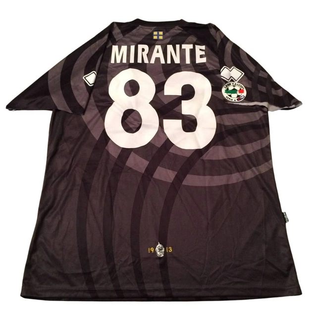 cover image of the auction item