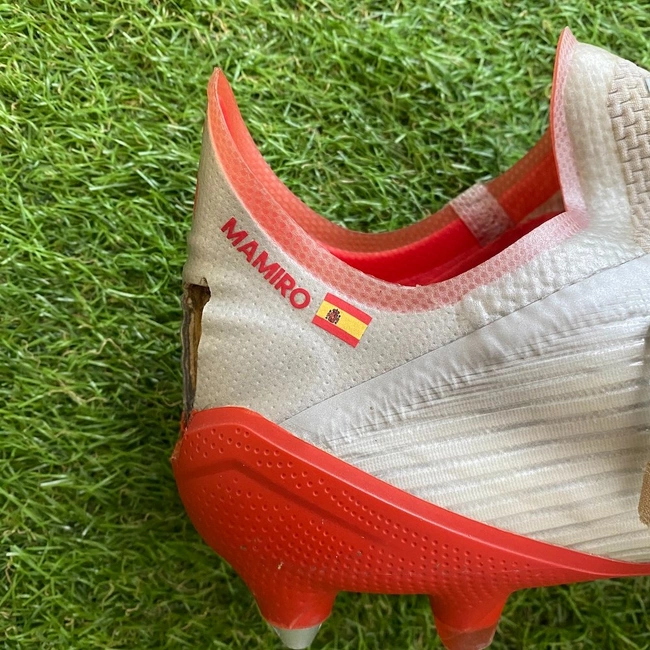 cover image of the auction item