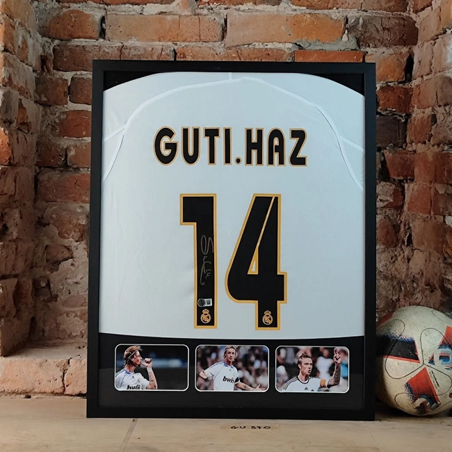 cover image of the auction item