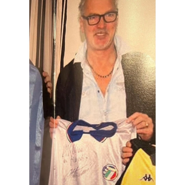 cover image of the auction item