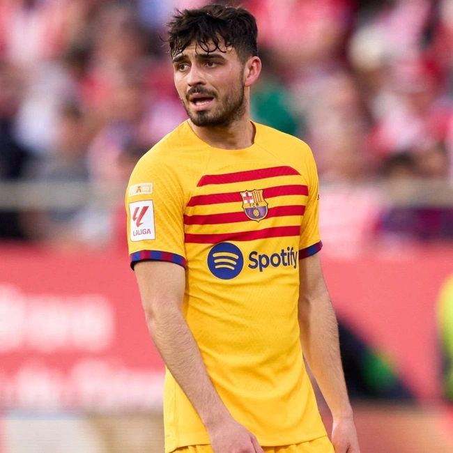 cover image of the auction item