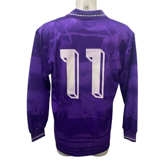 cover image of the auction item