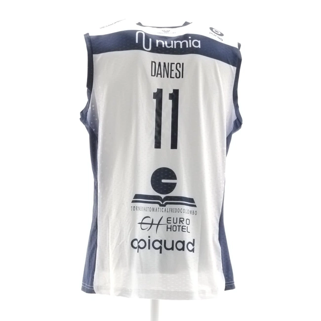 cover image of the auction item