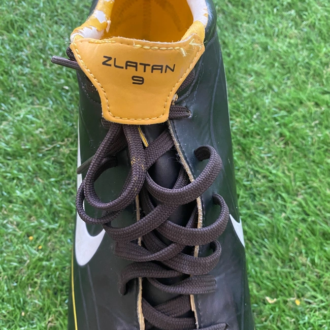 cover image of the auction item