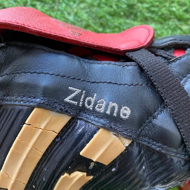 cover image of the auction item