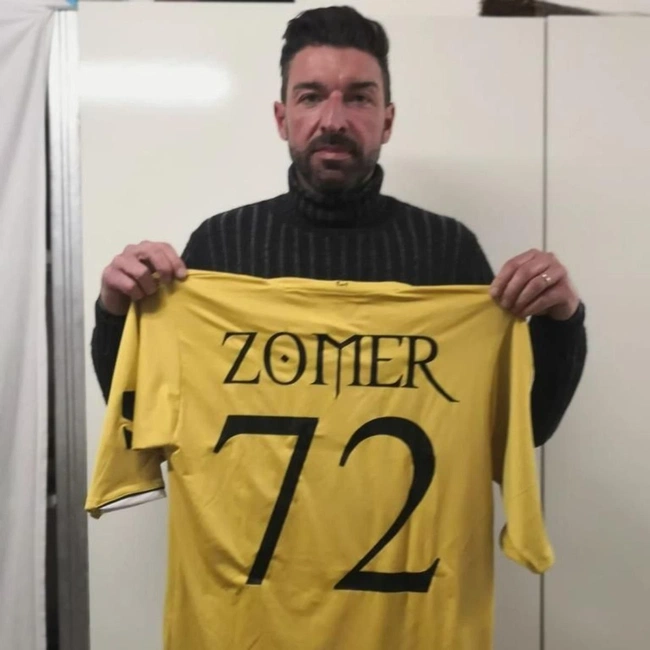 cover image of the auction item