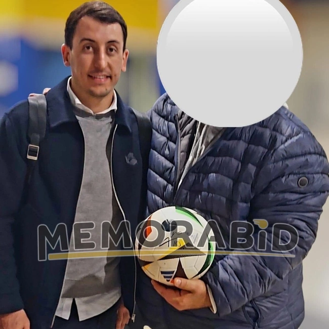 cover image of the auction item