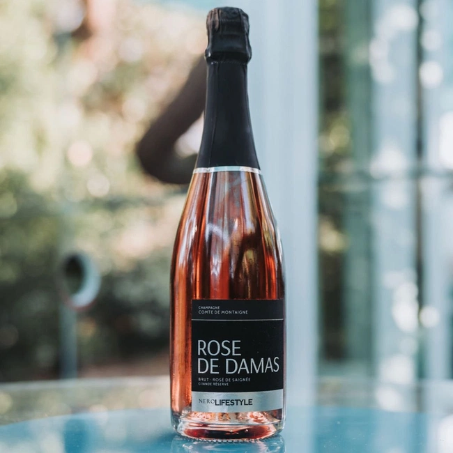 cover image of the auction item