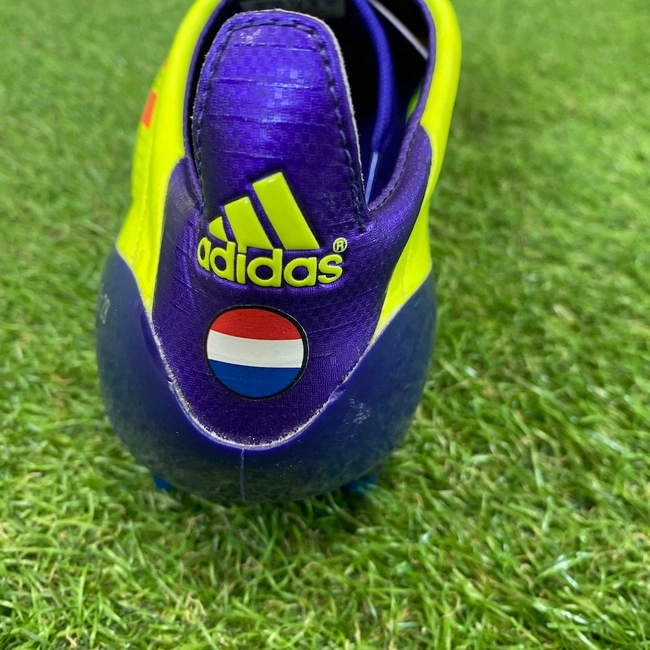 cover image of the auction item