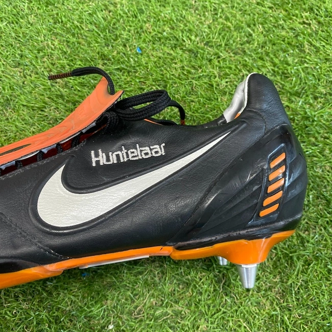 cover image of the auction item