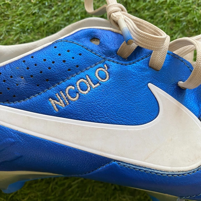 cover image of the auction item