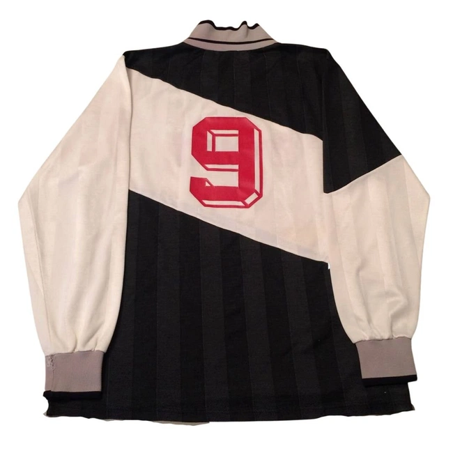 cover image of the auction item