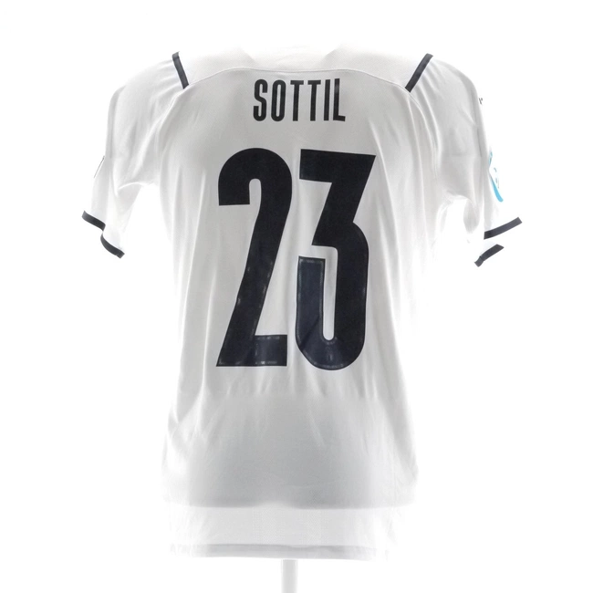 cover image of the auction item