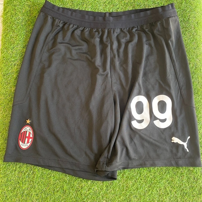 cover image of the auction item