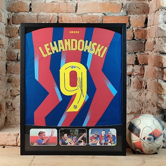 cover image of the auction item