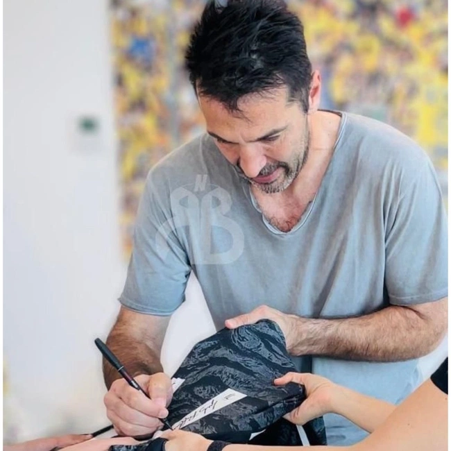 cover of the auction item