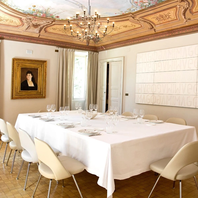 cover of the auction item