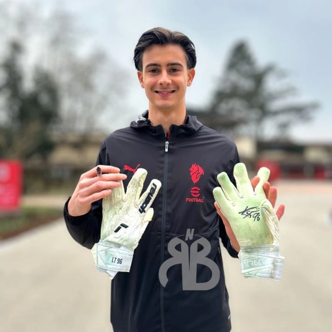 cover of the auction item