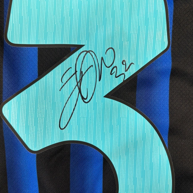 cover of the auction item