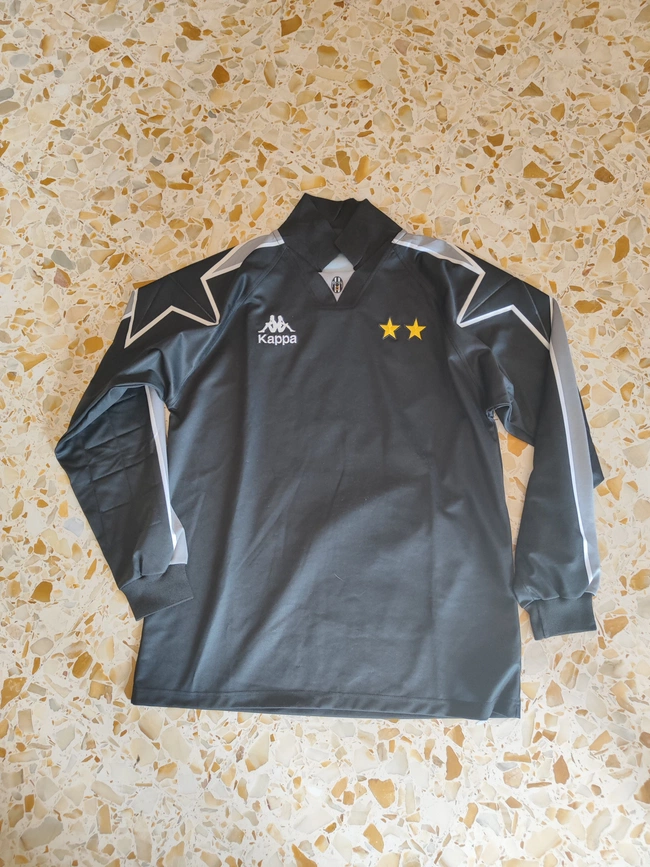 cover image of the auction item