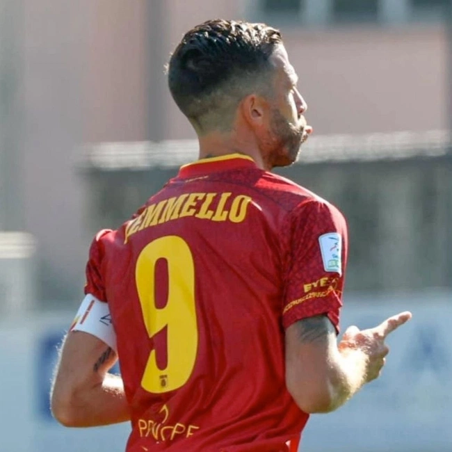 cover image of the auction item