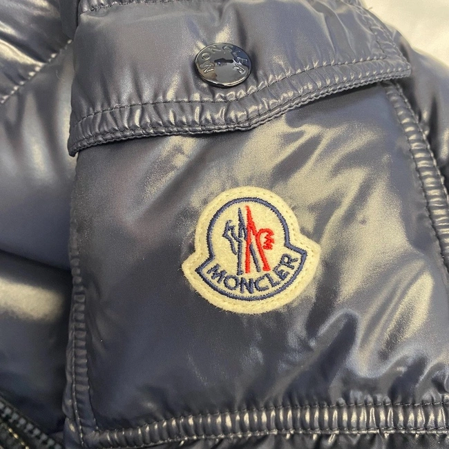 cover image of the auction item